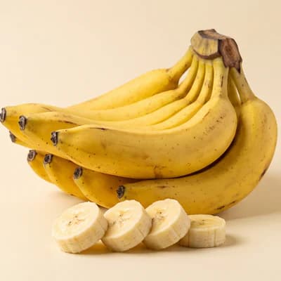 Ripe Thai Namwa bananas and banana slices